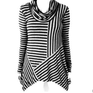 4 for $20 Grace asymmetric striped tunic
